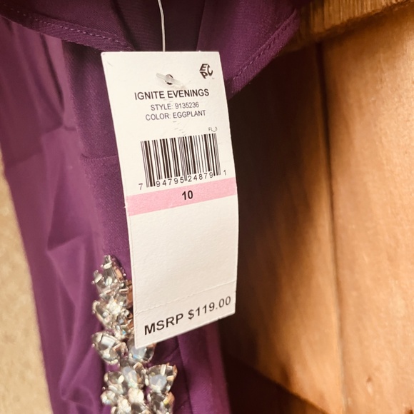 Ignite Evenings Surplice Neck High-Low Gown Purple Fluttery Sleeves Jersey 10 - Picture 6 of 13